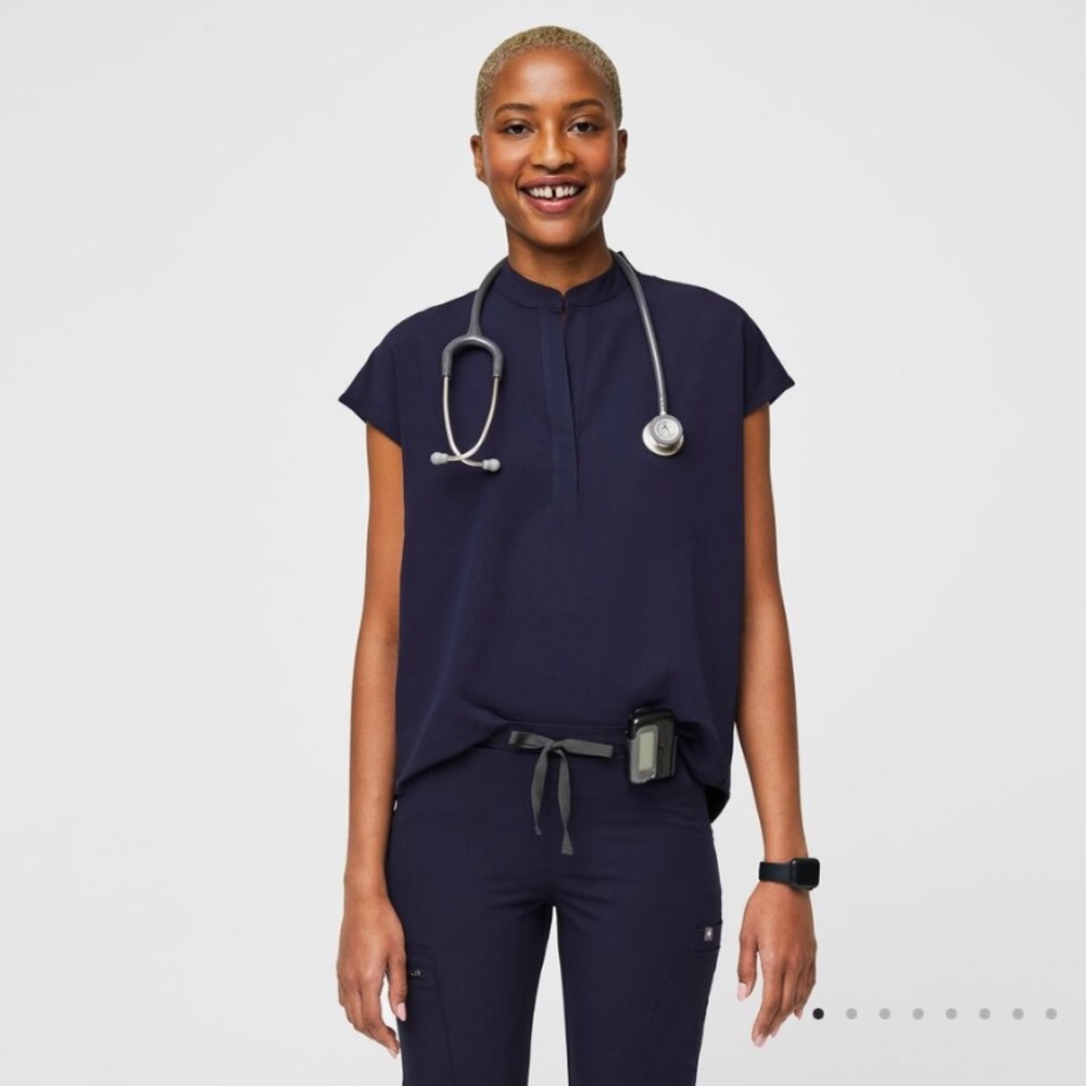 Figs Scrub Top